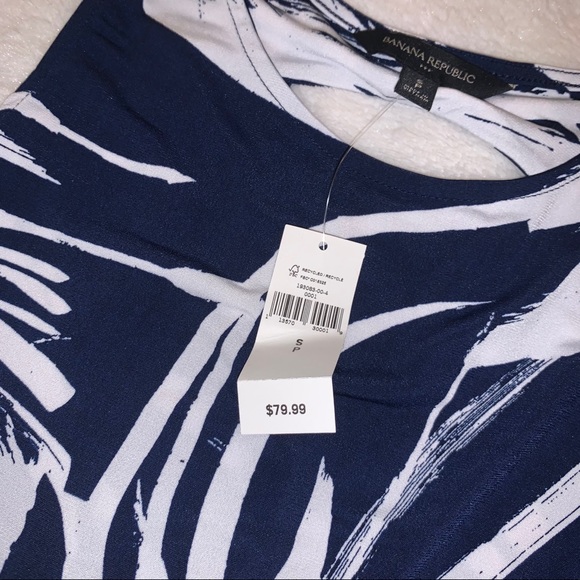 NEW WITH TAGS -DRESS - Picture 2 of 5